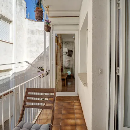 Espalter White By Hello Homes