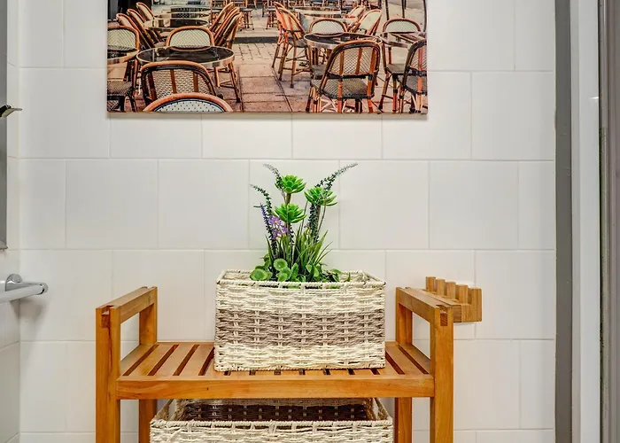 Espalter White By Hello Homes *