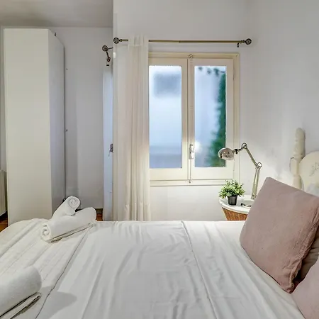 Apartment Espalter White By Hello Homes