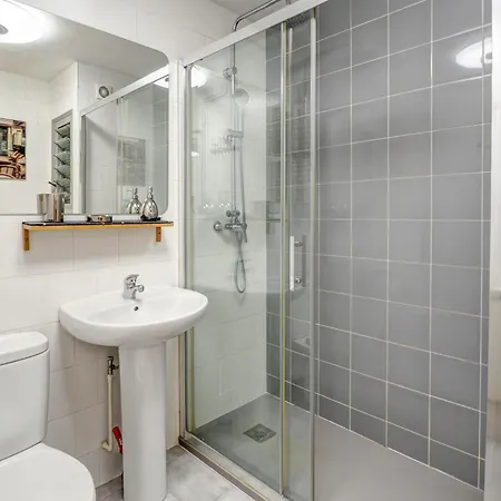 Espalter White By Hello Homes Apartment
