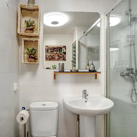 דירה Espalter White By Hello Homes