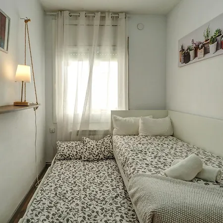 Apartment Espalter White By Hello Homes